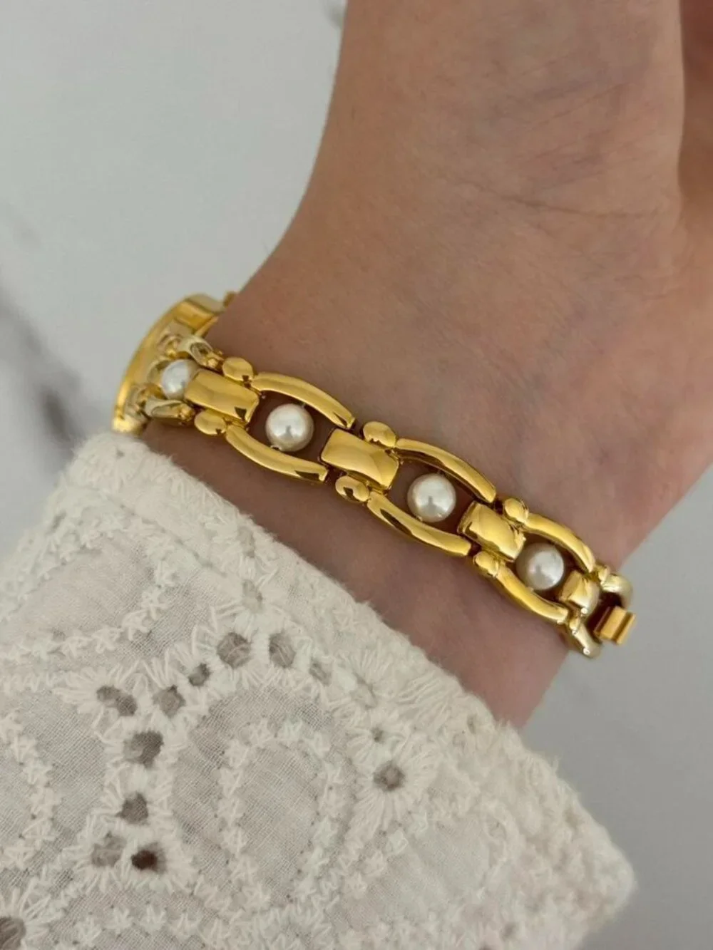 SKU0580 Retro Gold White Pearl Women Minimalist Watch Bracelet Stainless steel